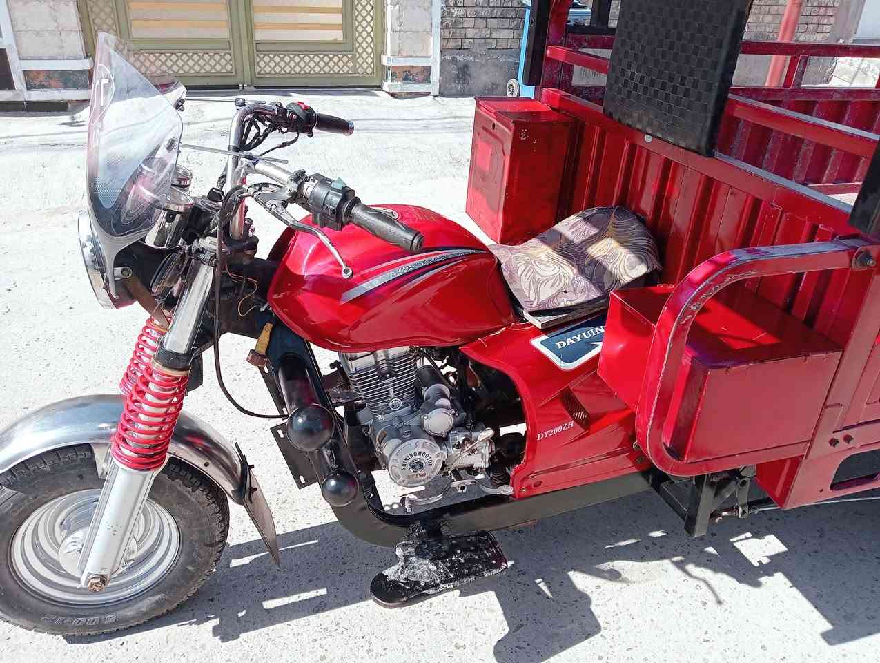 ستوته أوباما فحل موديل 17 

شغاله سلف هندر كهربايات كاملة 

مكينة مديل 25 

العنوان بغداد مدينة الصدر 

رقم الهاتف ***********
