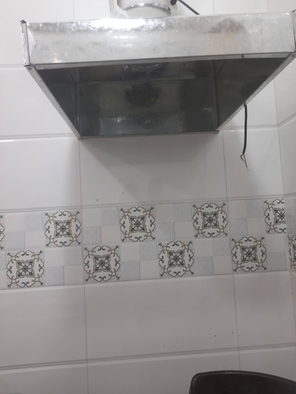 دكت طباخ  كروم ستيل مغلون  
عمل  ممتاز وحل نهائي بديل المرشحة  

لطلب والاستفسار 
*********** حسين ستار الكعبي
