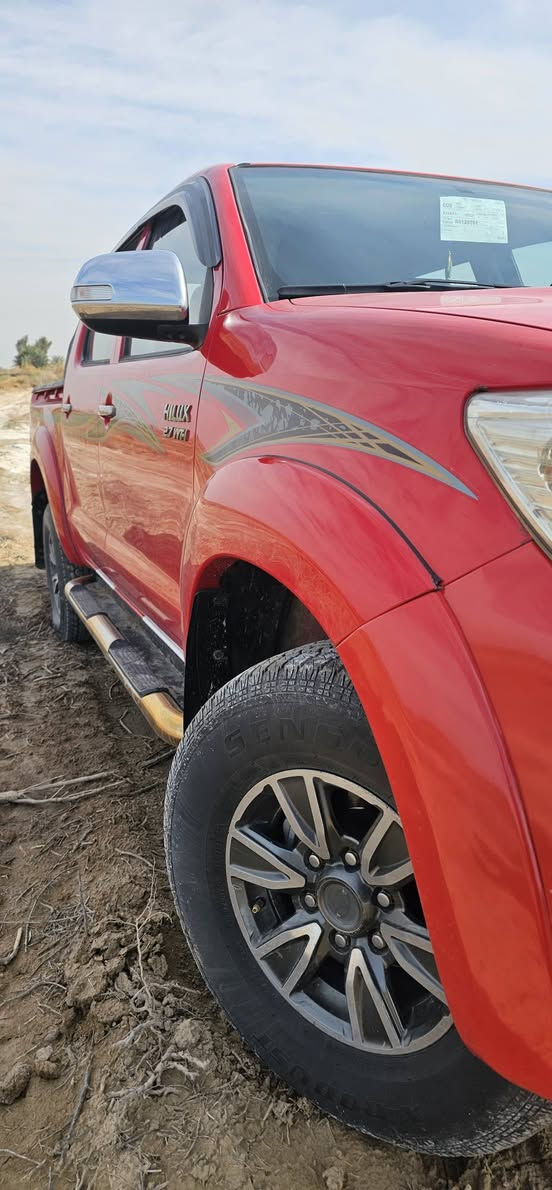 هايلوكس للبيع موديل ٢٠١٥ كفاله عامه من فتح من صبق ماشيه ٢٠٠ اوتماتيك سياره رقم اربيه ***********عنوان واسط نعمانيه سعر ٢٣٠ وبيه مجال
