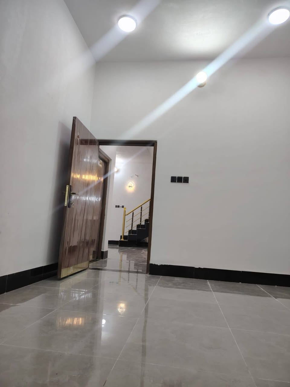 يا الله سلام عليكم بيت البيع مساحه 100 طابو زراعي البناه طابوك صب فوك وجوه جديد مامسكون العنوان عباسيه قرب رواي سعر 45وبي مجال***********
