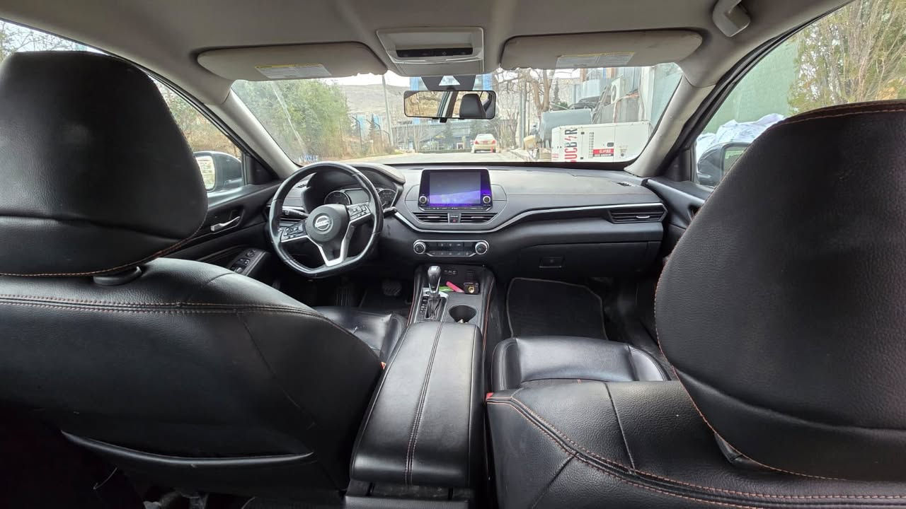 التيما موديل 19 للبيع
135 ورقه 

فول مواصفات SR  عدا الفتحه 
رقم دهوك جديد باسمي 

ثلاث قطع صبغ بنيد وجاملغ وباب

بيه لغد معدل 

ماشيه 215 

مكاني بابل الجمعيه متواجد من 7 بليل ل12 بليل 

واتساب وعلى الخط متواجد

***********
