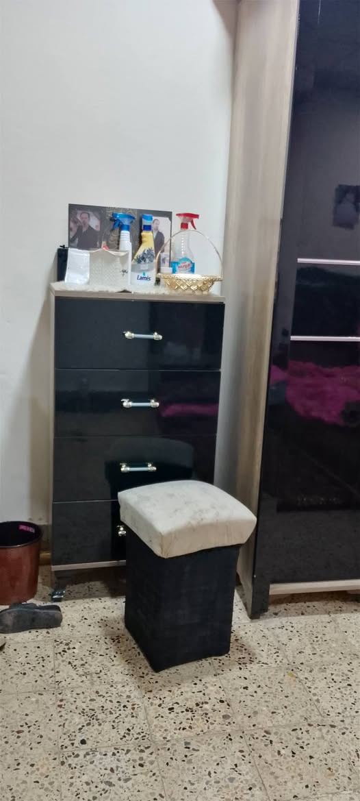 غرفه نوم تركيه 8 قطع للبيع رجاء لحد يراسل أتصل على الرقم *********** شراي بس خلي يتصل 700 وبيها مجال أتصل واتساب شراي

