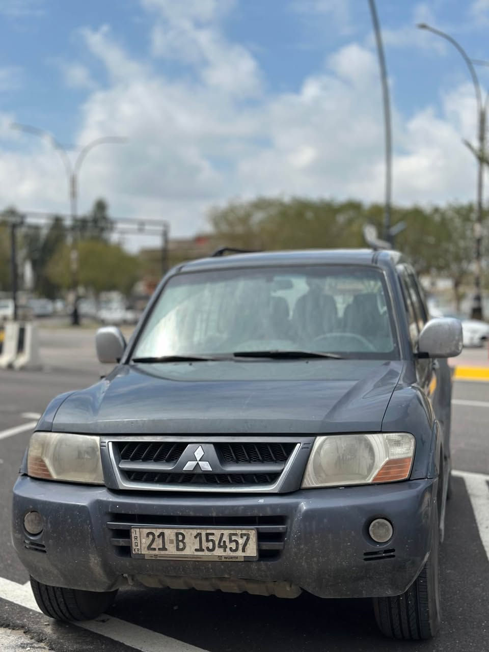 بەناوی خوا
باجیرۆ ٢٠٠٥ خلیجی شریکەی سەردار مەکینە V6 3.0 مەرغوب گێڕ ئۆتۆماتیک سێ ڕیز کوشن تەبرید مەرکەزی دەبڵ ئەکسڵ جام کارەبا ئاوێنە کارەبا کامێرای بەگ ٣ شاشە بلوتوزو ئاریەڵ کارەبای سەیارەکە ماڵی دۆستە بەناوی خۆمەوەیە تەحویل و و غرامە بەشەرت سەنەوی هەتا ٢٠٢٨ تازەیە 

یەک پارچە بۆیاخ
***********

بسم الله
باجيرو موديل ٢٠٠٥ خليجي شركه سردار محرك ٣٠٠٠ ٦سلندر مرغوب گير اوتوماتيك فور ويل ٣مقعد كشن تبريد مركزي جام كهربا مرايه كهربا كاميرا و ٣ شاشات اريال كاربا سنويه جديد لحد ٢٠٢٨ شرط تحويل و غرامه 
قطعه واحد صبخ 
*********** كالار, السليمانية
