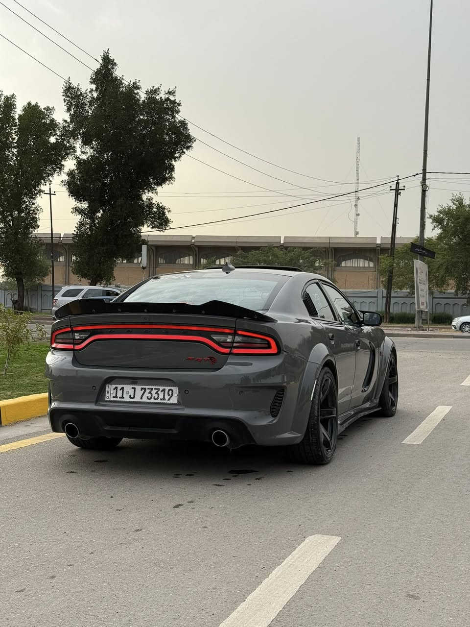 جارجر سوبر تراك  rt max موديل ٢٣. السياره ماشيه  ٢١. مصبوغه عام تغير لون السياره مصروف عليها كلش هواي من برمجه من شغل داخلي وخارجي من اضافات من تحديث كت كامل وايد بدي   الكير و المكينه مكفولات من الفتح    السياره معروضه ٢١  عنواني البياع 
اريدها مراوس حسب القناعه 
***********
حادثها  جاملغ امامي وجاملغ خلفي.  رقم شاصيها ب المنشور
