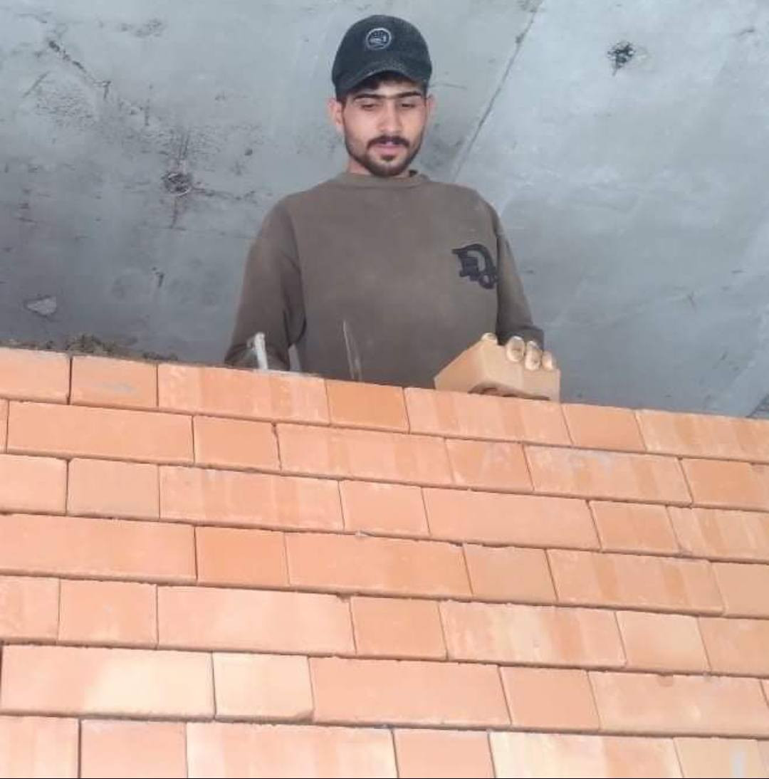 خادمك سجاد اللبخ والبناء سرعة في عمل ودقة في البناء *********** فقط العمل بصره
