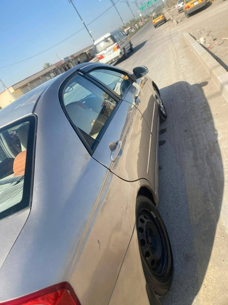 السلام عليكم كيا سبكترا موديل 2006
سنويه جديده باسمي مصبوغه حزام للجماليه 
السعر 70 وبي مجال مكاني كربلاء الحسينيه 
***********
