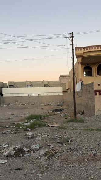 السلام عليكم 

قطعه ارض للبيع في حي الجامعة 

مساحه ٣٠٠ متر الواجهه ١٠ النزال ٣٠ 

الشارع ٢٠ متر و قريبة من المدرسة الصينية الجديده 

للاستسفار اكثر مراجعة مكتب عقارات و مقاولات السردام

***********
