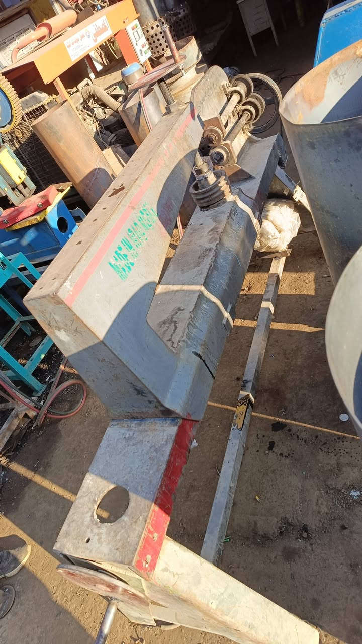 مقص دوار حجم كبير كامل جاهز للعمل حجم كبير للاستفسار ***********
