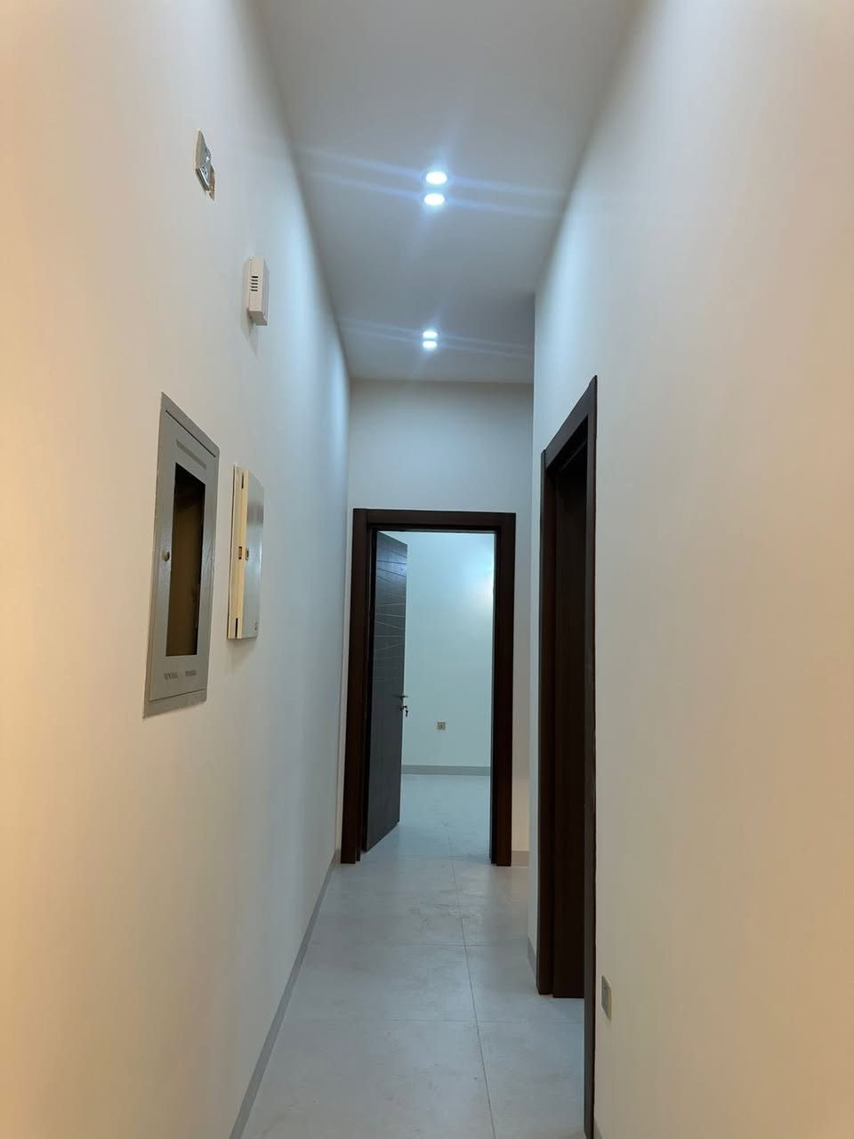 شقق للإيجار – زيونة 712

فرصة مميزة للسكن في موقع هادئ وقريب من جميع الخدمات 👌

🔹 الطابق الأرضي
 • غرفتا نوم
 • صالة
 • مطبخ
 • خدمات
 • مؤثث (مطبخ + سبالت)

🔹 الطابق الأول
 • غرفتا نوم
 • صالة
 • مطبخ
 • خدمات
 • مؤثث (مطبخ + سبالت)

🔹 الطابق الثاني
 • غرفتا نوم
 • صالة
 • مطبخ
 • خدمات
 • مؤثث (مطبخ + سبالت)

📍 الشقق جاهزة للسكن
📍 مناسبة للعوائل

📞 للاستفسار والتفاصيل:
 ***********– مهندس علي
*********** – عبدالله

شركة نخبة المهندسين
