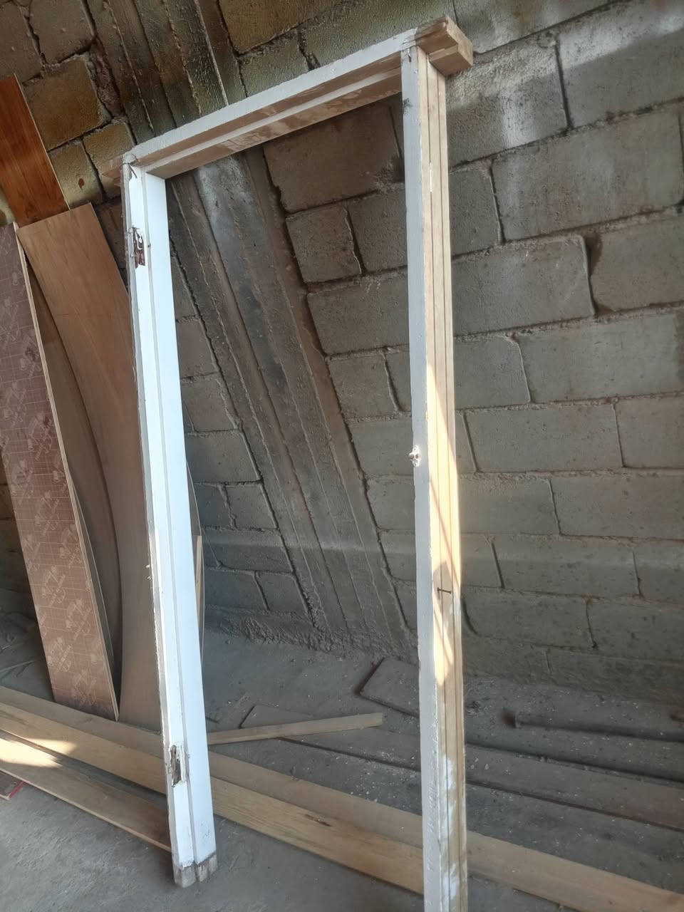 يوجد جراجيب للبيع الطول (270) العرض (متر) الثانيه (215)سم والعرض (100) سم  العدد (4) 
للاتصال ***********
