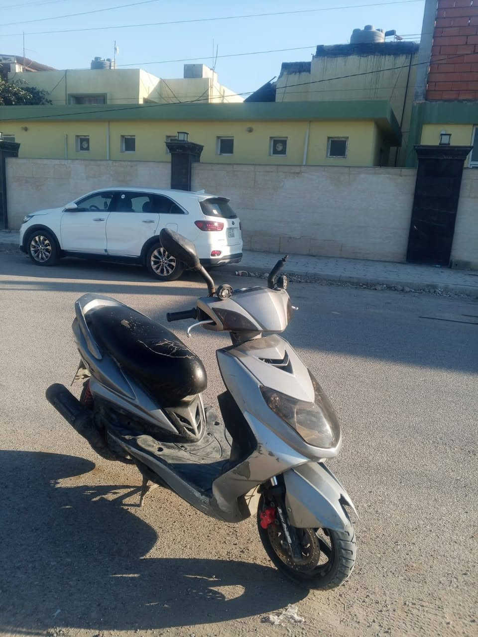 دراجه سكنس فحل للبيع كامله نقصها بس باتري تشتغل هندر بعقوبه ***********
