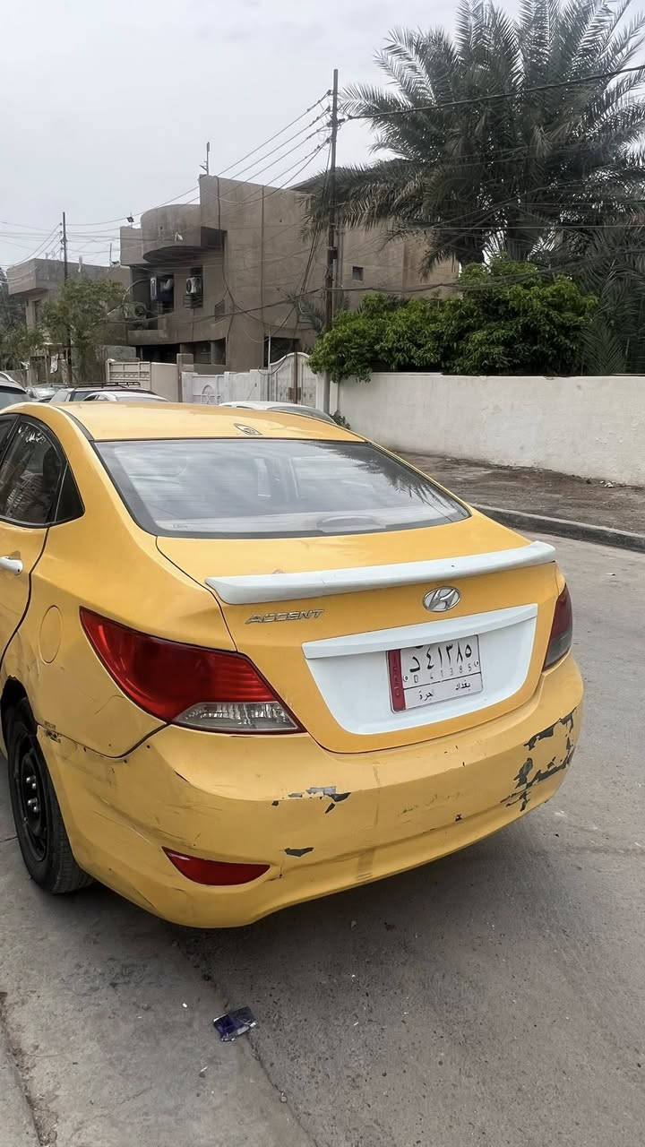 سلام عليكم تم اعادة نشر البيع بسبب ضرف ..بيع مستعجل سياره مناقصه شي اكسنت 2015 محرك 1400 بسمي تحويل ثاني يوم بيها باب مبدل وبيها معجون يم قبق بنزين 
صدر جديد تخم تاير يوكوهاما ياباني جديد 
محرك ممتاز كير بي عته خفيفه متاثر صار سنين امشي بي شاشه تحكم ستيرن جام اوتو 
سياره فولها ب5000 دك بيها من صبح لليل 
سعر 10 مليون 
بغداد طالبيه *********** ابو سيف
