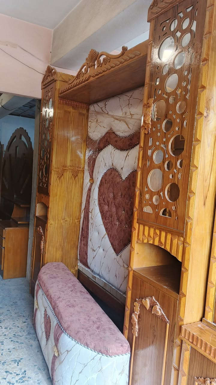 معرض اثاث الدلال لبيع وشراء الاثاث الجديده والمستعملة 

غرفه ابراج  5 ابواب ملحق

موصل حي البكر قرب ساحات الرمل والحصو 

بإدارة /كرم الدليمي
***********
***********
