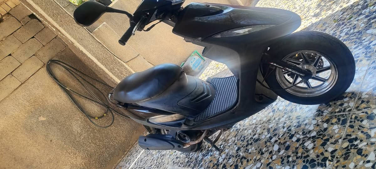 للبيع درجة ماكس عدلة بلادية كفالة مابيها شئ نقص دراجة ناشفة ***********
السعر 750 قفل
