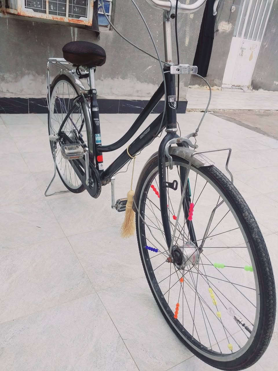 سلام عليكم باسكل للبيع نضافه 95 كير شغال ابريك وره وكدام تايرات جدد جيوبات جدد دينمو شغال جميع النشرات يشغل صبغ ابلادي اسعر خاص ***********
