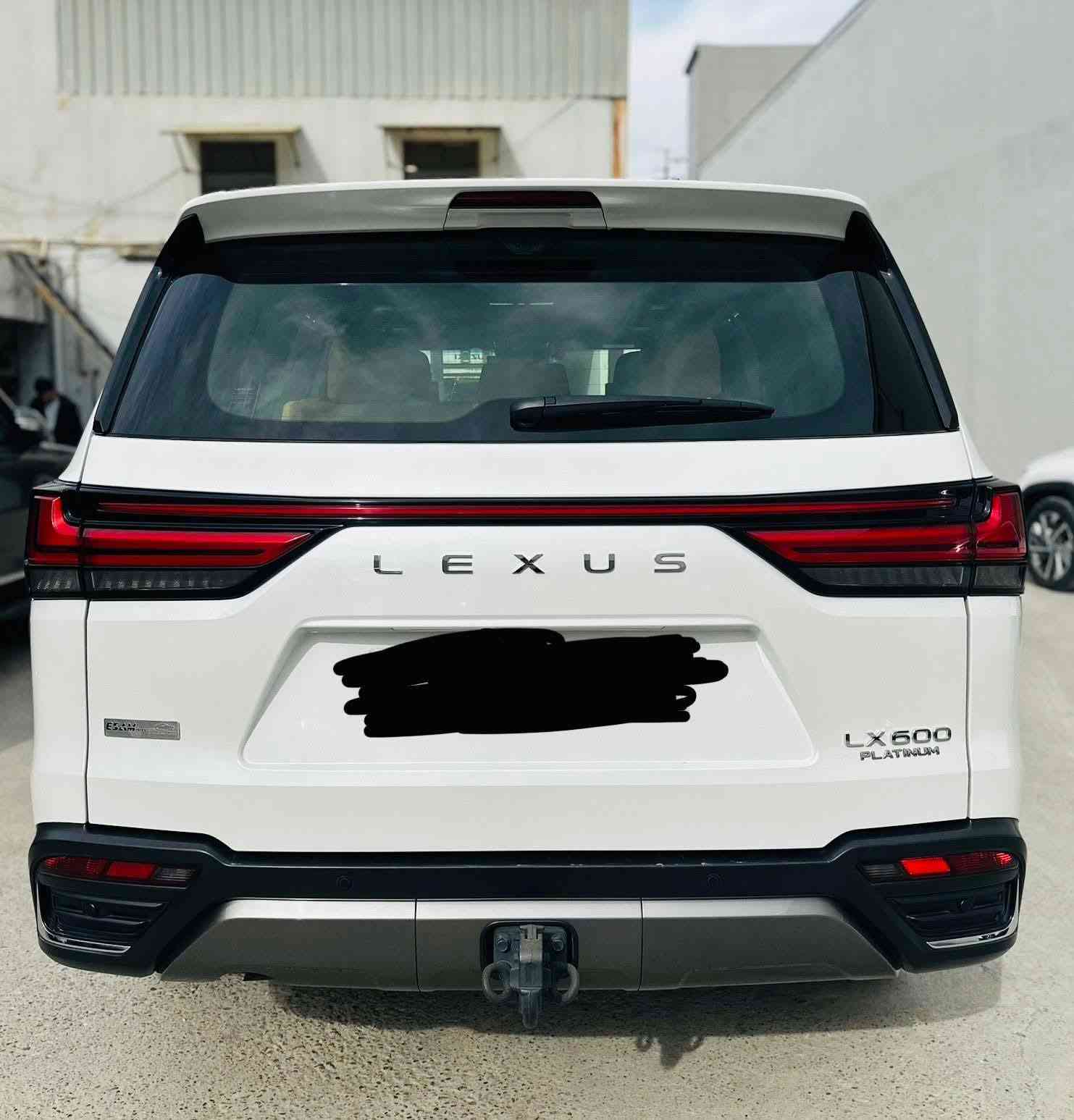 لكزز موديل 2023 فول واحد على واحد ماشي 43الف فقط معرفة تفاصيل اكثر ***********
