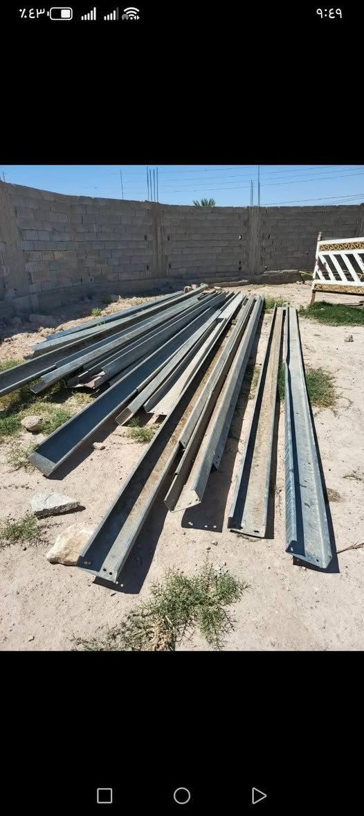 سلام عليكم دراريب البيع الطول 7متر العرض 20سانتيم القطعه 70الف وبيه مجال     مكان الفلوجه ***********
