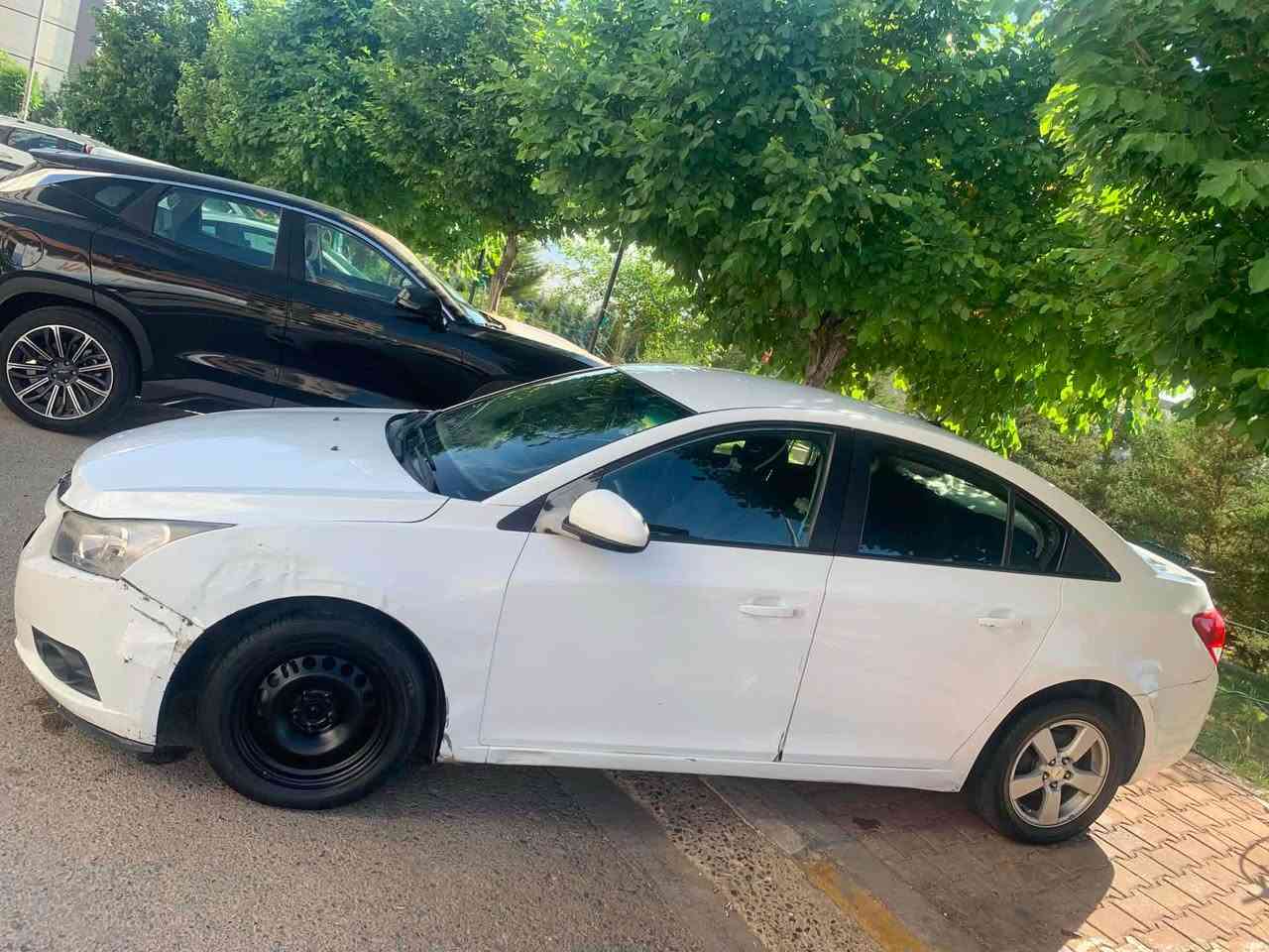 Cruze 2011 
Boyaxi nia bas chand shwiniki boyaxi awet wakw la rasmakan diara ger w makina ba shart makina taza gorawa  sayaraka he mala w zor paka ta7wel ba shart shwen slemani nrxi 62 majal *********** السليمانية, العراق
