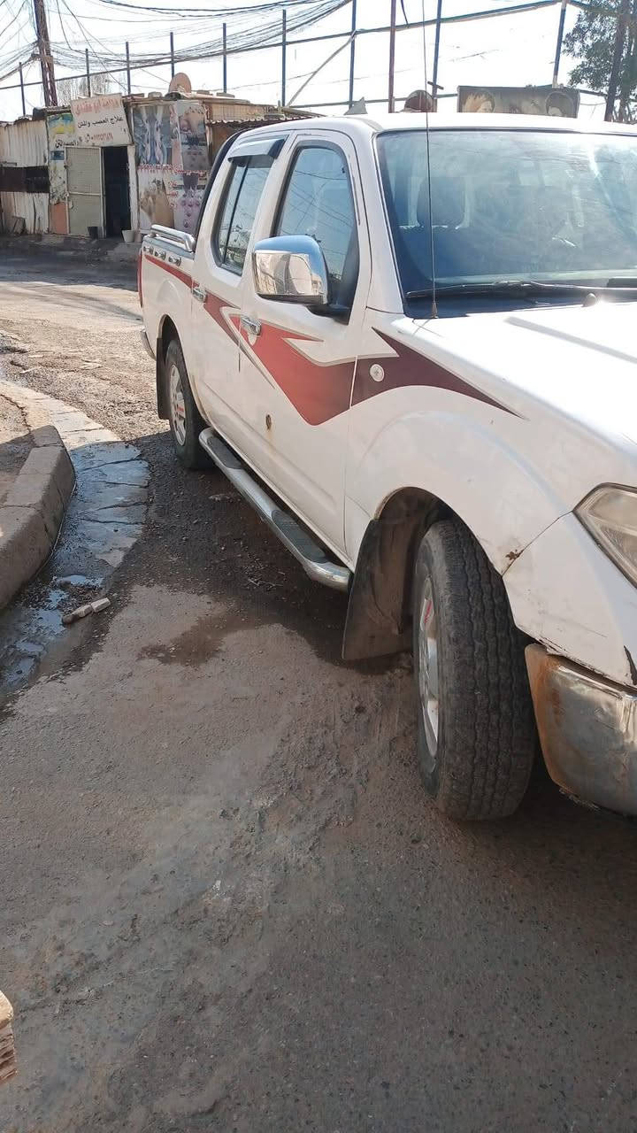 السلام عليكم نيفاره موديل ٢٠١٢ رقم بغداد بسمي بيه جاملغ امامي مكينه بيه تنقيص كير وتماتيك ‏‪***********‬‏
