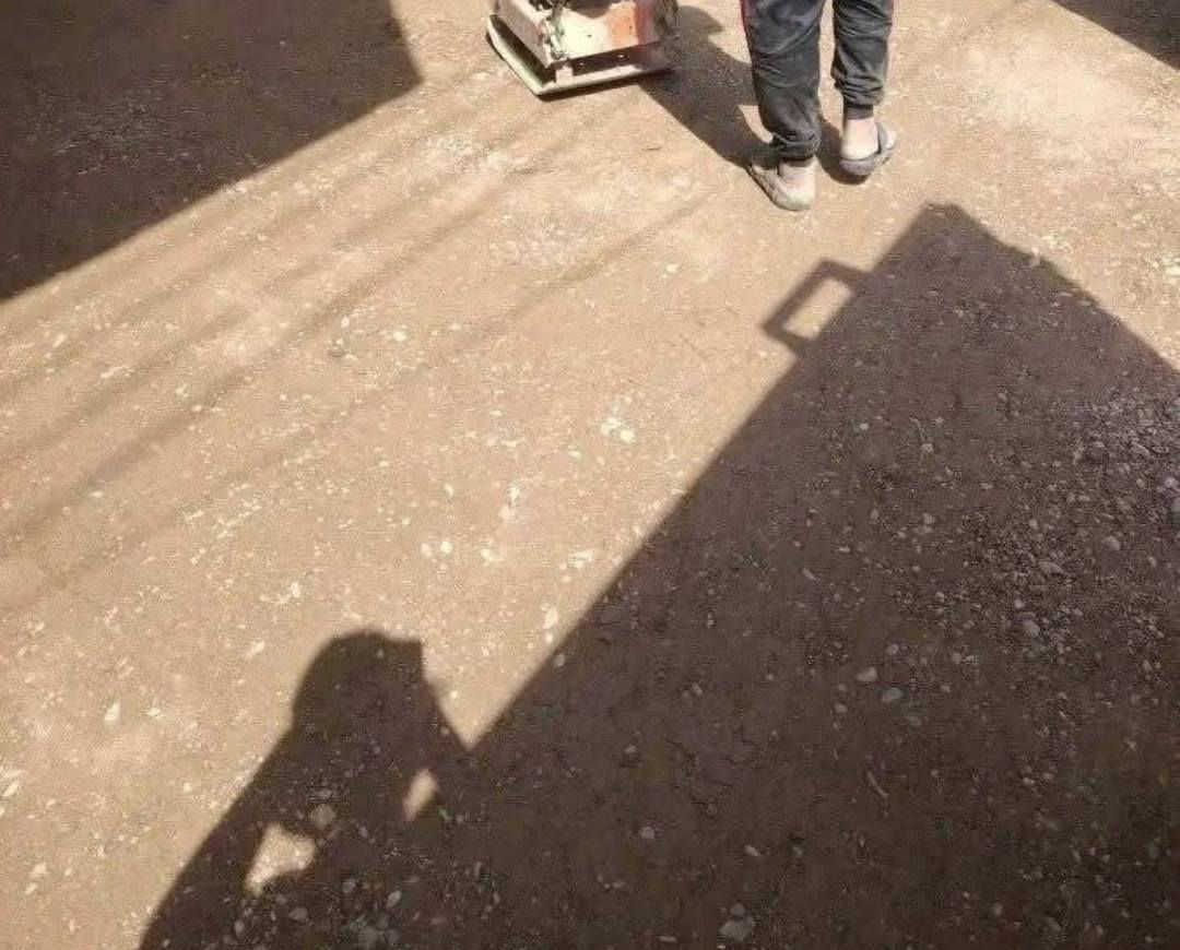 سلام عليكم تراب صطح دفن البتلو تراب معه تنضيف بيوت وقلع التراب وفرش سبيس وقلع القطع الارضيه تصعيد ونجي بسعر مناسب جداً الاستفسار والاتصال عله هاذا الرقم *********** (بنسب الاسعار)
