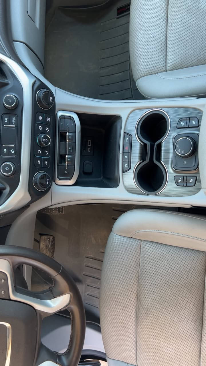 سيارة  جمسي اكاديا  للبيع
2023
‎السلام عليكم شباب للبيع 
 ا
GMC ACADIA (SLT) ✅
‎الموديل (2023)✅
ماشيه(40) الف مايل وقابل للزياده✅
رقم بغداد بأسمي 
المواصفات 📄
بصمه✅
تسغيل عن بعد✅
7 راكب ✅
كشن منفصل Vip  ✅
رادارات امامي +جانبي + خلفي ✅
داتا شو وتنبيه رادار بالجامه الاماميه✅
نقاط عمياء جانبيه ✅ 
اوتو ستوب ✅ 
تحديد مسار وتنبيه الخروج من المسار✅
كار بلي + اندويد اوتو ✅
بلوتوث +5 منافذ usb✅
تبريد وتدفئه  منفصل ✅
تبريد مركزي 3 قطع ✅
شاشه قياس 8 انش✅ 
ويل وتاير حجم 18 ✅ 

حجم المحرك 4 سلندر 
الفين تيربو (2.0 TURBO) نشاط وقوه🔋
حصان (228) 🐎 
عزم (258) رطل قدم 
گير 9 نمر 

اخوان بالنسبه لحادث السياره صبغ قطعه واحده فقط باب خلفي مبدل

بدوووون ايرباك نهائيا ❌❌ 
بجم كبس ✅ 
 
صور الحادث مرفقه

حبايب السعر  (230$ ) 💵💰بية مجال للشراي 
للاستفسار خاص او واتس اب متوفر 
***********
العنوان بغداد ✅
البلديات قرب اذاعة العهد
