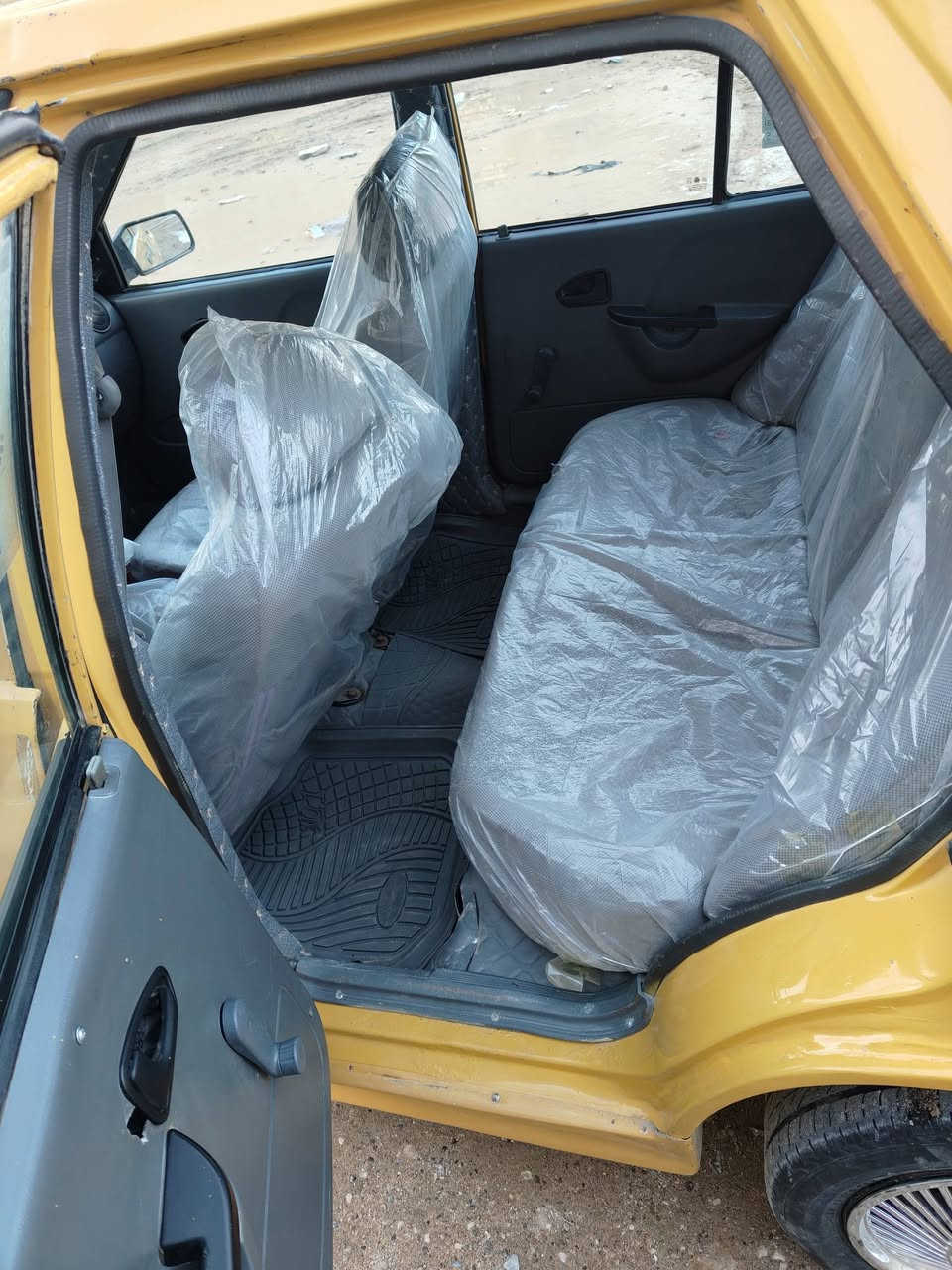 سلام عليكم سايبه للبيع موديل 2015 مكينه كير عشرط حداديه كهربائية عشرط ماعايزه برغي اخوان سياره سنويه ضايعه وصاحبه ماندله بيه واجه مال سنويه فقط ابيعك برميل اكفلك سرقه وعشائر سعر 15 ورقه اخوان سياره نضيفه ماناقصه شي مكاني نجف للاتصار ***********
