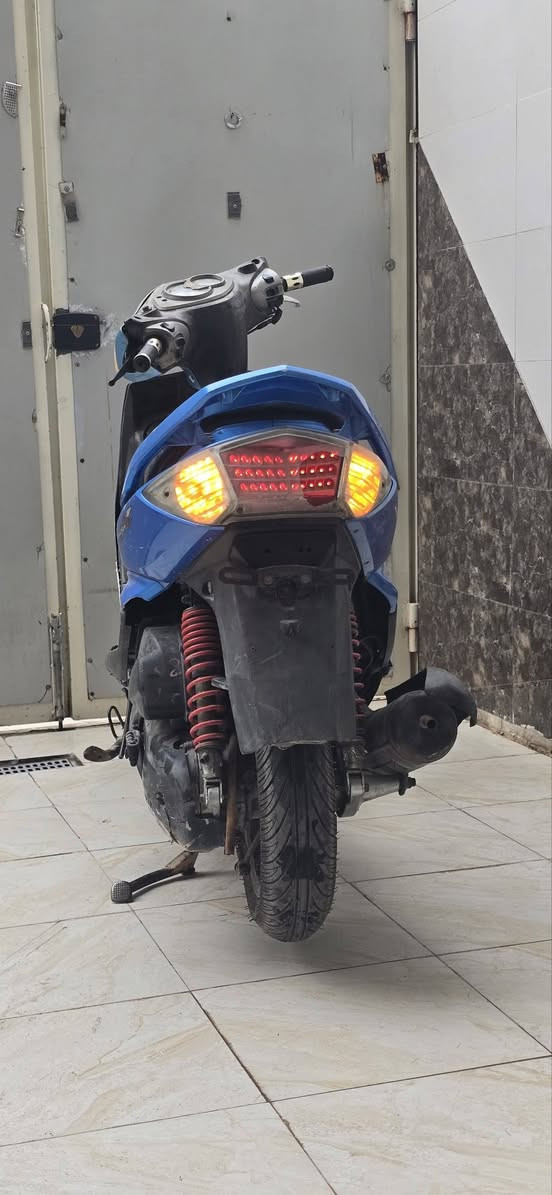 سكنز فحل ياباني للبيع.    محرك مفتوح.  غراض كله درجه اوله  من علي الحسناوي.   كابريتر تعبانه و طفت. ابيع هلموجود تجي تفحص و تاخذ سعر370 مكان نجف حي الجامعه  ماكو سكنز فحل بهلسعر بس مستعجل ع بيعته


**إذا كنت صاحب هذا الإعلان وتريد حذفه لأي سبب، رجاءا أرسل رسالة إلى الدعم الفني**