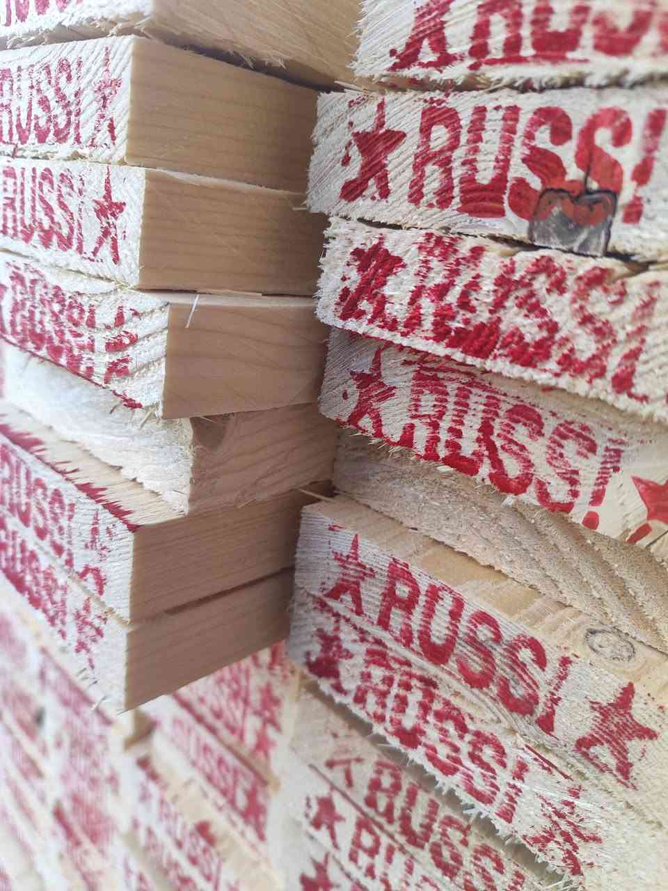 #تحطيم_الاسعار
خشب روسي تارس مجفف درجة اولى
جميع القياسات جمله ومفرد العنوان حله شارع ٨٠ حي العسكري
للاستفسار الاتصال على الارقام التالية متوفر واتساب
***********
***********
