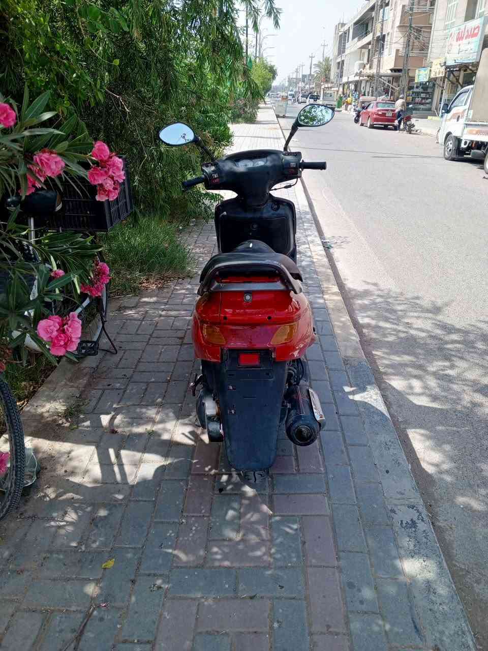 سلام عليكم فراشه للبيع دراجه بلاديه حته كهربائيات ع البلاد كلها شغاله عالي ناصي اشاير مكينه مامفتوحه ابد متسمع صوتها شلعه ومعدل تخبل بس بيها دخانه سعرها 400 وبيها مجال مكاني ديالى ***********
