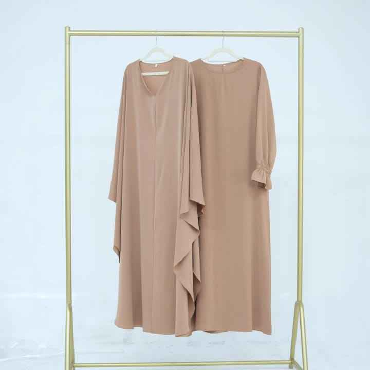 ✨ بكج زي التكليف الشرعي للبنات ✨

💐 استعدي لأجمل لحظة تكليف مع أرقى التصاميم الشرعية، متوفرة بجميع الموديلات وحسب الطلب!
🌿 البكج يشمل:
✔ زي التكليف الشرعي الكامل (، عباية، فستان ، وحزام)

🚚 توصيل متاح لجميع محافظات العراق! اطلبِ الآن واجعلي لحظة التكليف ذكرى لا تُنسى 
توصيل مجااااااااااااااااااااااااااااااااني 🚗🚕🚗🚕

📩 للطلب او الاستفسار قم بمراسلة الصفحة
#اكسبلور #فلولو #زي_تكليف #تكليف_حجاب #لباس_شرعي. #احرامات_حج #ملابس #اكسسورارات #العراق #بابل #بغداد # الرمادي, الأنبار


**إذا كنت صاحب هذا الإعلان وتريد حذفه لأي سبب، رجاءا أرسل رسالة إلى الدعم الفني**