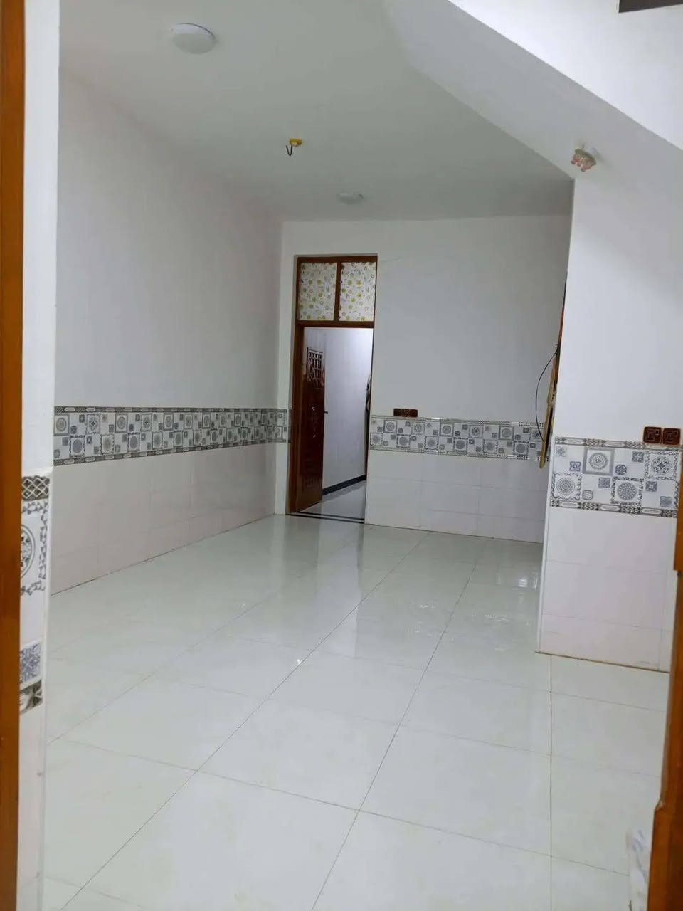 الدار للبيع مساحه ١٢٠ متر طابو صرف

تبليط بيت بناء حديث جداا

خدمات كامله

قرب تجاري

طابق واحد

. بسرعه حصل فرصتك 👍

العنوان ابي غرق حي سلام

***********
