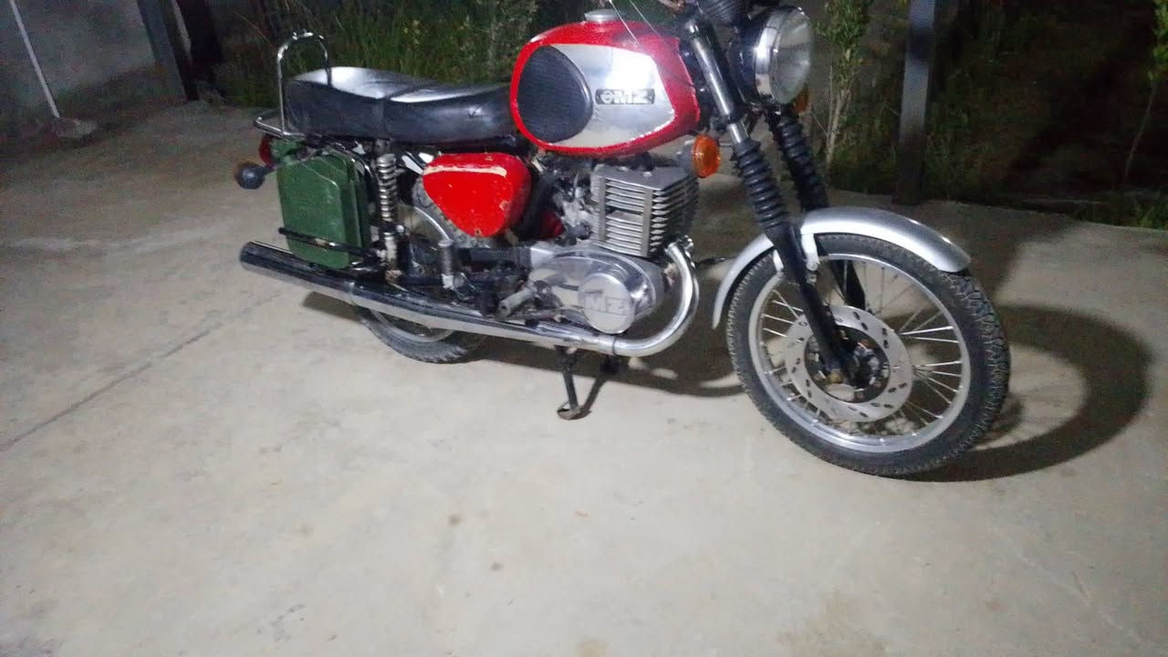 السلام عليكم دراجه واحد وثمانين للبيع سايس ميتين تعمير جديد لحيم فقط جوه اكشن واحد وميه وبيها مجال المكان فلوجه ***********
