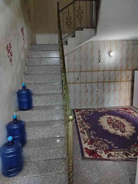 دار للبيع مساحة 125 الموقع شارع 60 الفرع الأول مقابل السريع يحتوي الدار علئ استقبال وصالة وغرفة وطابق الثاني يحتوي علئ غرفتين نوم مع صالة السعر 230 الرقم***********
