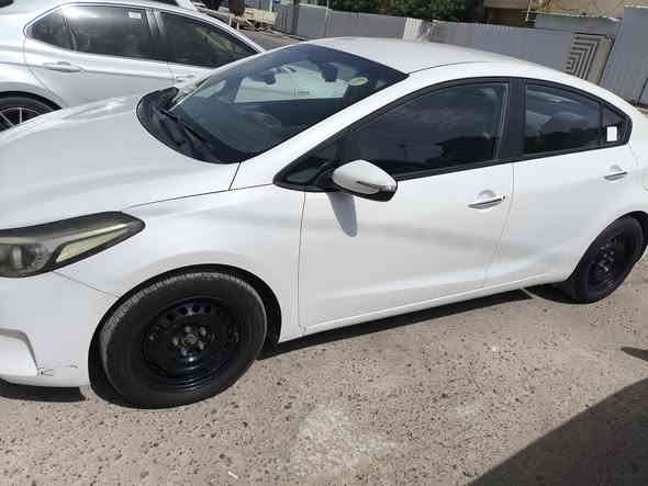 سلام عليكم سيراتو 17
سونار مرفق بالصور مكفولة 
السعر 135
***********
بي واتساب
