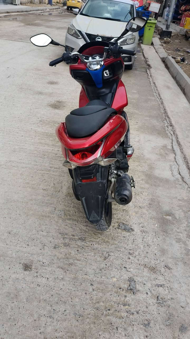 سلام عليكم دراجه بي سي إكس جيل أول دراجه نضيفه ومكفوله المكينه ما مفتوحه وكهربايات شغاله وكفرات نضيفه
حساس ستان وحساس ازدحام السعر مليون
العنوان كوت مركز الرقم ***********
