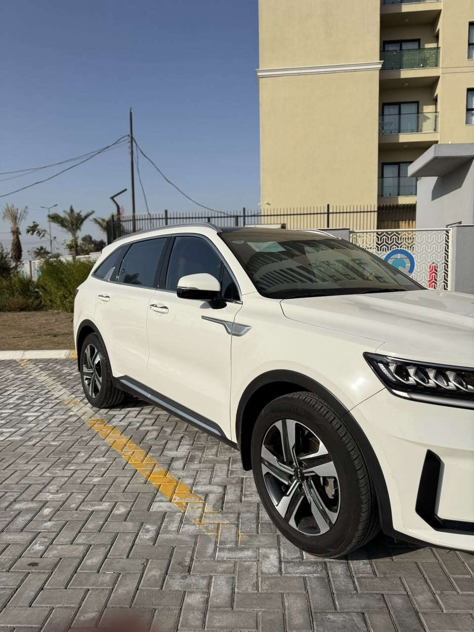 كيا  سورنتو  2022 خليجي فول مواصفات مغلفه PPF  مكفوله من صبغ وتبديل  فقط بيها مكانين بارد صغار كلش 

السياره فول

محرك 6 سلندر  
بانوراما 
كراسي كهرباء 
جنطة كهرباء
لايت 4عدسات 

ماشيه 47 الف كيلو 

السعر 284$$ورقه وبيها مجال بسيط للشراي

مكاني بغداد_حي الحسين قرب مطار بغداد الدولي 

للاستفسار اتصل 
***********
