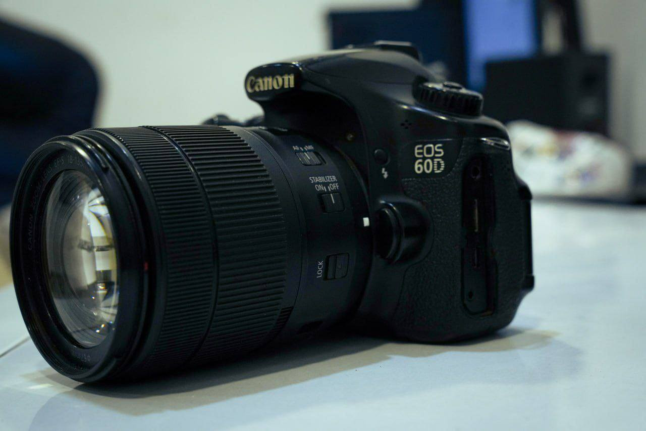 1: كامرة كانون D5 مارك 2 مع عدسة 24-105mm
2: كامرة كانون D60 مع عدسة 18-135mm


**إذا كنت صاحب هذا الإعلان وتريد حذفه لأي سبب، رجاءا أرسل رسالة إلى الدعم الفني**