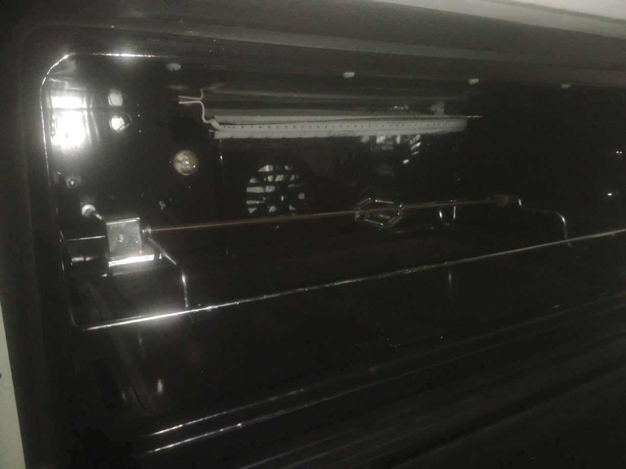 السلام عليكم
طباخ عشتار استعمال اقل من شهر جديد 
المكان النجف السعر (350)وبي مجال 
***********
