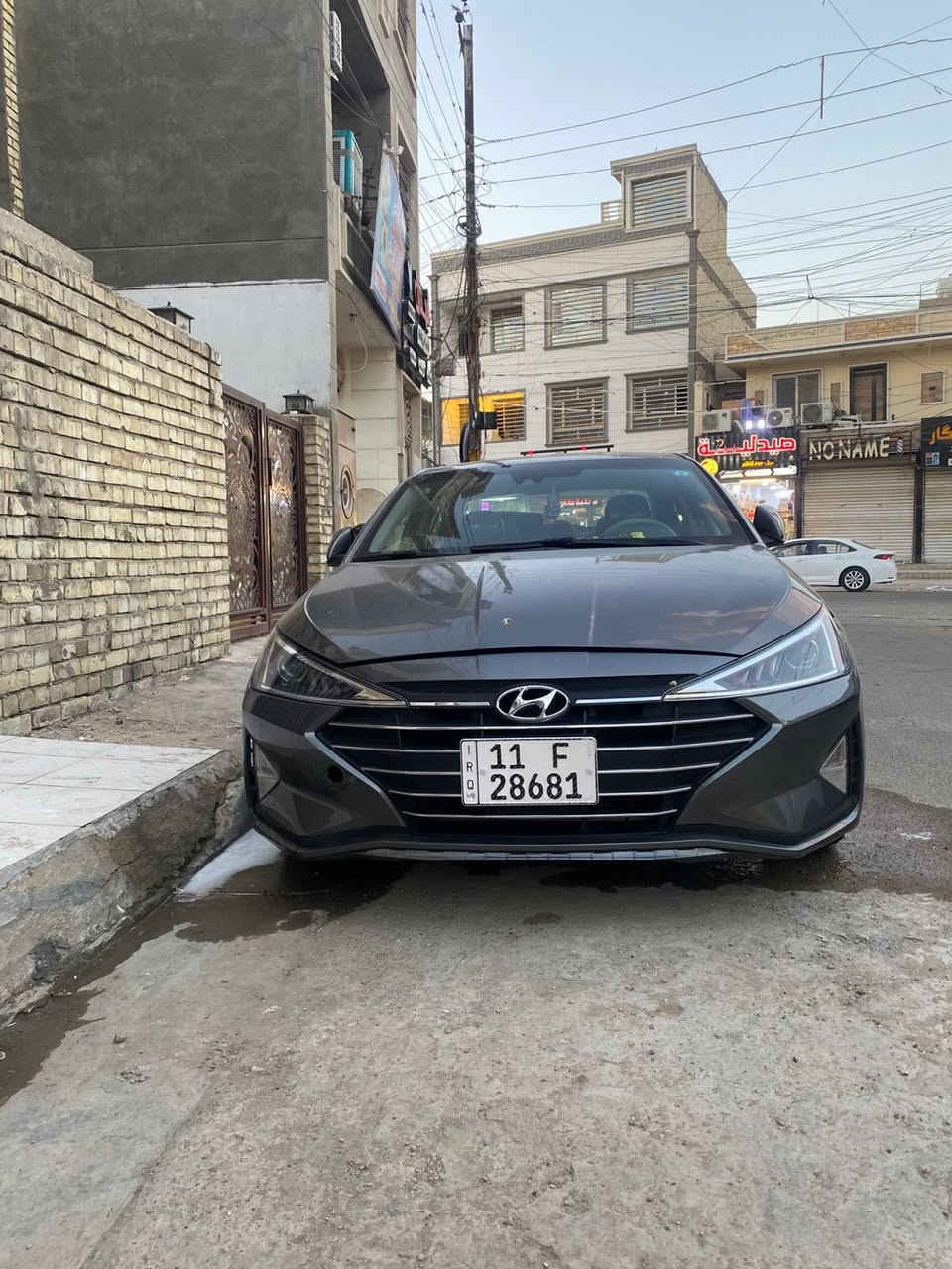 السلام عليكم النتره وارد امريكي جاملغ وبنيد صبغ فقط وشويه مرشوش من الباب الصدر كير اتي كير ومكينه مكفولات تخم تاير صدر جديد تحكمات ستيرن داخل لونين زنون كامره دواره شاشه بلاديه رادار تلاث انظم قياده سياره ماشيه 70.الف رقم بغداد تحويل مباشر السعر 117مكاني بغداد حي الجهاد ***********
