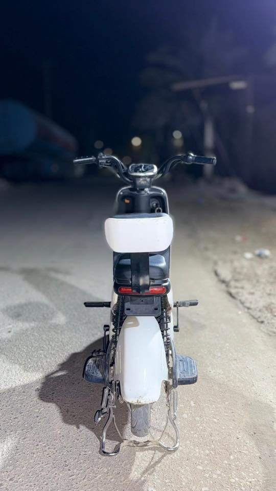 بايسكل شحن للبيع حجم 19 شغال كل شي جديد تايرات جديده كهربائيات شغاله بالكامل آخو  الجديد مستخدم شهر واحد فقط السعر 250 وبي مجال بسيط المكان سده الهنديه حي النصر مقابيل صالون جار القمر للأستفسار ***********
