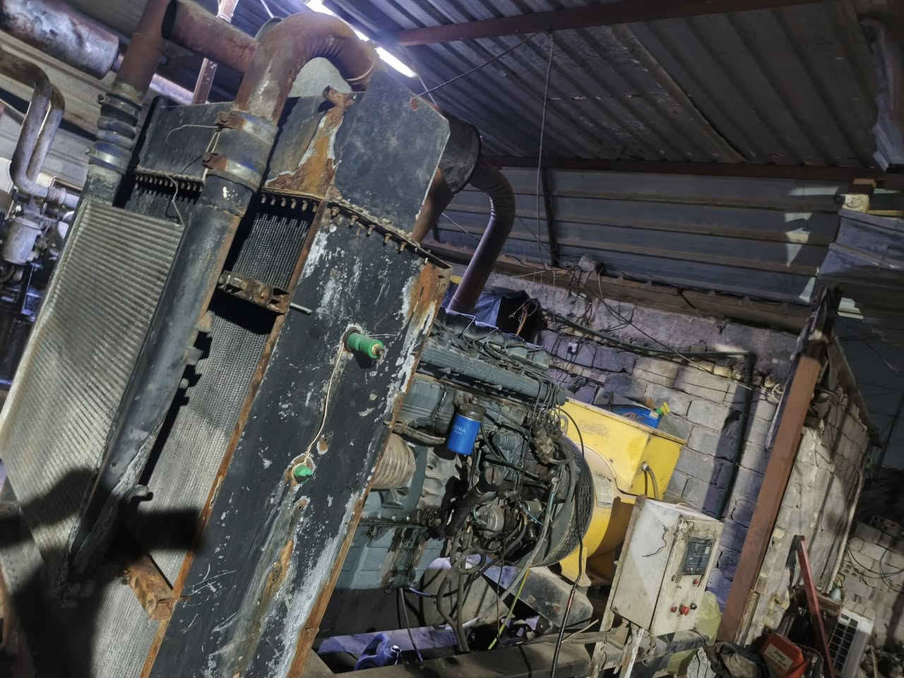 السلام عليكم مولده للبيع اسكانيه ١٢٤استنتر بيه بخار بدون تنقيص سبب البيع زيادحمل عنوان بابل القاسم الحولي استفسار ***********
