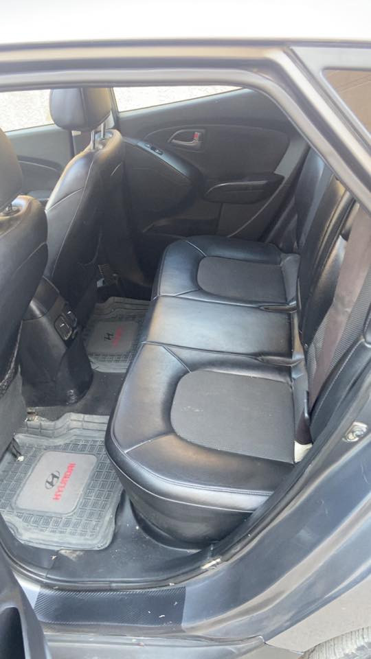 سلام عليكم ورحمة الله وبركاته 

لبيع توسان مديل 2014 
رقم بغداد الدولي 
موصفات 
1 - فتحت سقف 
2-كشنات تدفائه 
3_ كاميره 
4_تحكم ستيرن
5-تبريد قطعتين 
6_ كشنات جلد 
وبيه بعد موصفات 
العنون بغداد اليرموك 

الرقم *********** وتساب 
اتصال *********** 

ملاحضه غير متواجد ع الفيس 
السعر 127 $
