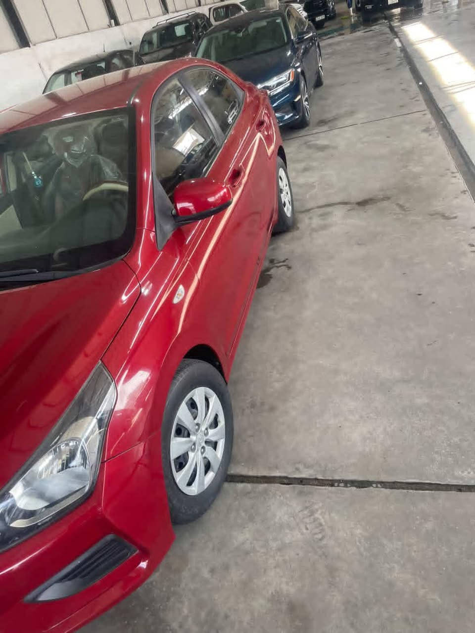 السلام عليكم اكسنت ريمه موديل ٢٠٢٢ ماشيه ٢٩ ألف سياره جديده وسبير ما نازل مابيها أي شي حادث ولا شي سياره تجي شوفها وعل خير إلي صير من نصيبه عارضها ١١٥ وبيها مجال بسيط ***********
