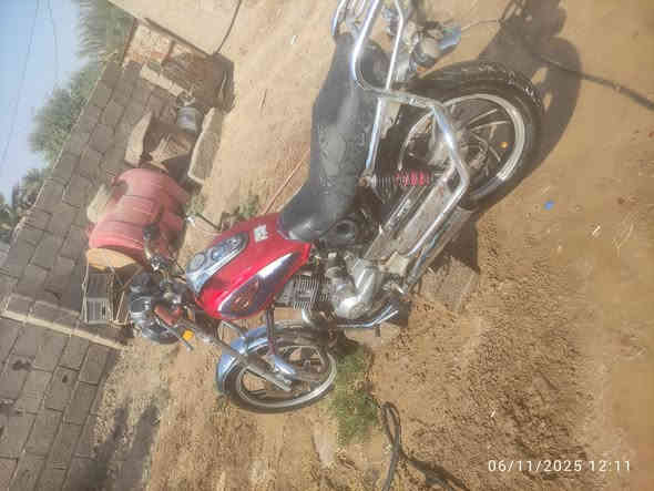 سلام عليكم دراجه جونده للبيع موديل 18 كلك كلك مكفول من سرقه سعره 300 وبيهه مجال حك الجيه العنوان واسط ناحية الدجيلي للاستفسار اكثر الاتصال على الرقم ***********
