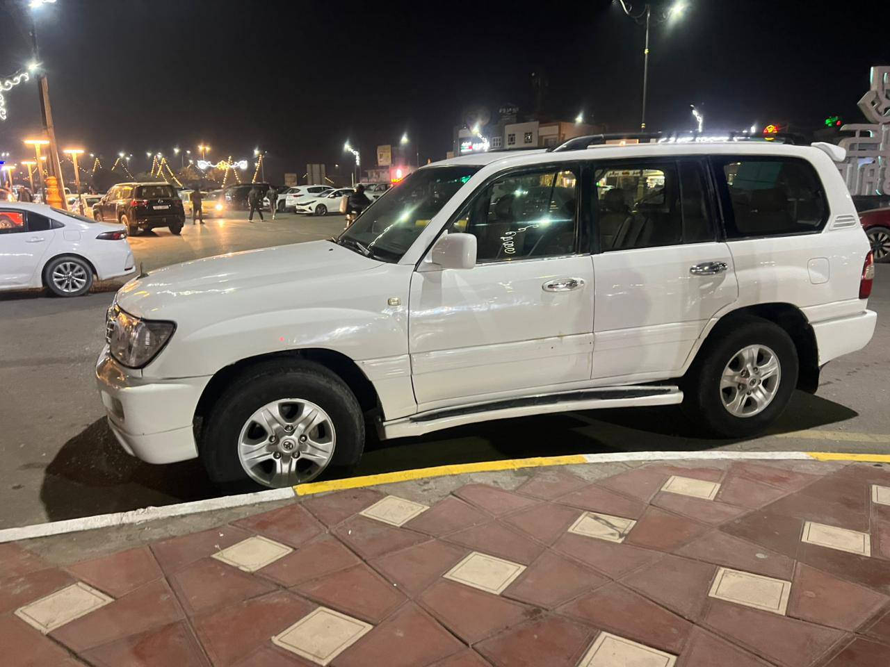 سلام عليكم للبيع اومراوس
 لاندكروزر موديل 2007
محرك كير حداديه تبريد 
 كله جديد سياره صبغ عام 
شواصي كفاله سياره 
رقم اربيل الدولي
 مكان السياره كربلاء 
***********
