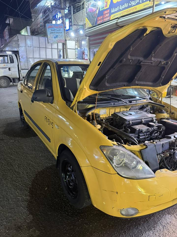 السلام عليكم
سياره طيبه 2015
محرك كير خير من الله
صدر امامي خلفي
السياره ضربتها صندوك وجاملغ جهت السايق 
السياره بسمي هيئه غرامات عليه
تحويل ثاني يوم
السياره نصبتها حلوه
السعر 37 وبيها مجال 
مكان السياره بغداد حي البساتين 
رقمي ***********
