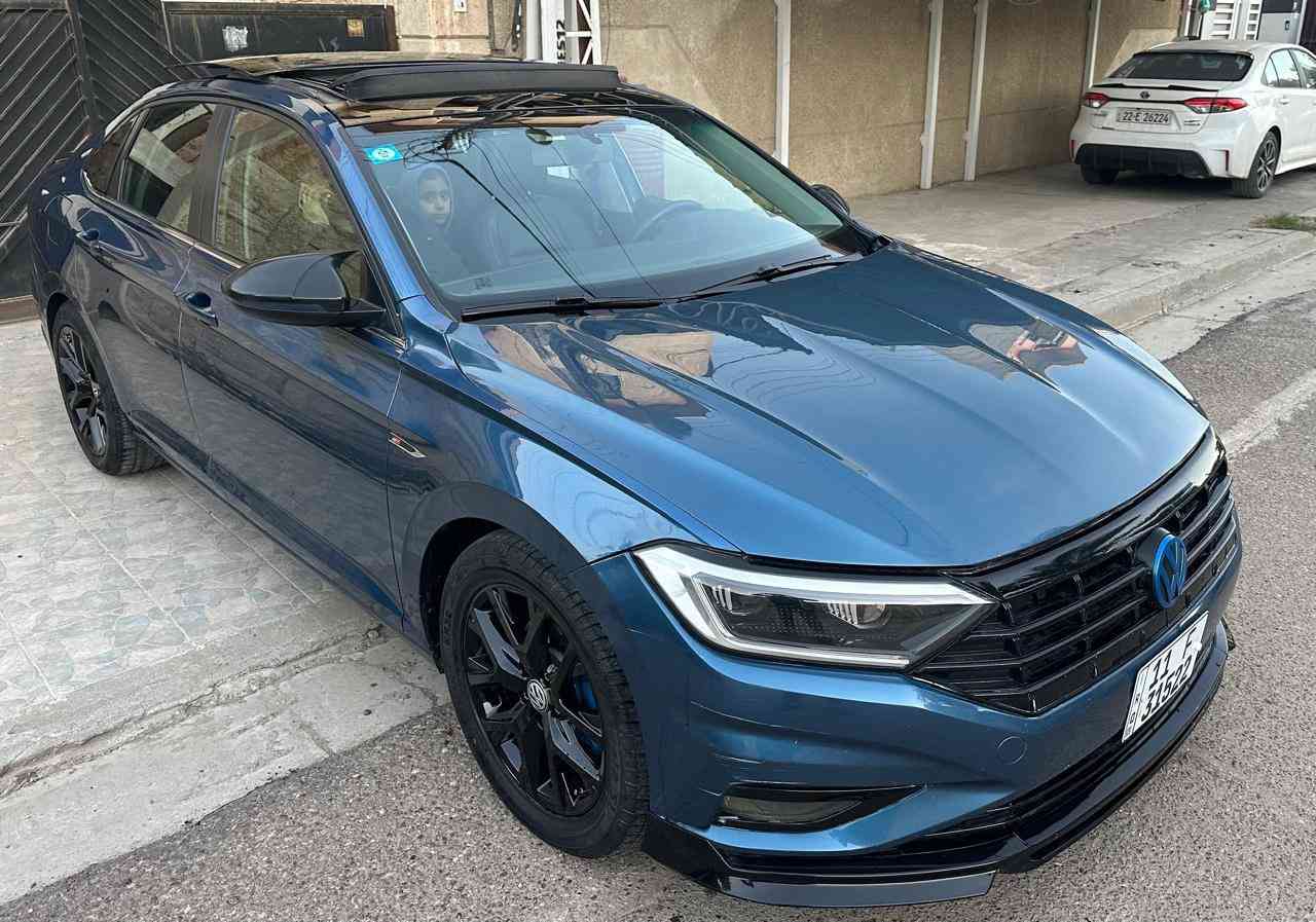 السلام عليكم اخوان 
جيتا ٢٠١٩ 
رقم بغداد الانكليزي الجديد باسمي
 هزه جديده 
فول موصفات 
بصمه  بانوراما  جلد  ردارات جانبيه 
توقف ذاتي  هند بريك بصمه
ويل كب  تحكمات ستيرن 
قياده ذاتيه  لدات وزنون امامي 
لدات خلفي  كامرا  شاشه 
انظمه قياده  تدفئه كشنات 
محرك ١٤٠٠ تيربو جدا اقتصادي 
ماشيه ٤٧ فقط 
كير مكينه صدر تبريد كله كفاله 
السياره بيها صبغ فقط البنيد 
وباب الصدر مبدل اصلي نفس اللون هنا بالعراق 
السعر ١٣٦ماكو هيج سعر جيتا 
بالعافيه على ياخذها 
مكاني بغداد العامريه 
***********
