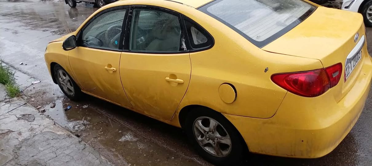 النتر خليجي 2011 مصفره تحويل ثاني يوم كيرمحرك  جديدات سياره جاهزه بيها ضربه جاملغ امامي وخلفي سياره مثل ما بصور السعر 75 بيها مجال بسيط مكان بغداد حي جهاد اتصل ***********
