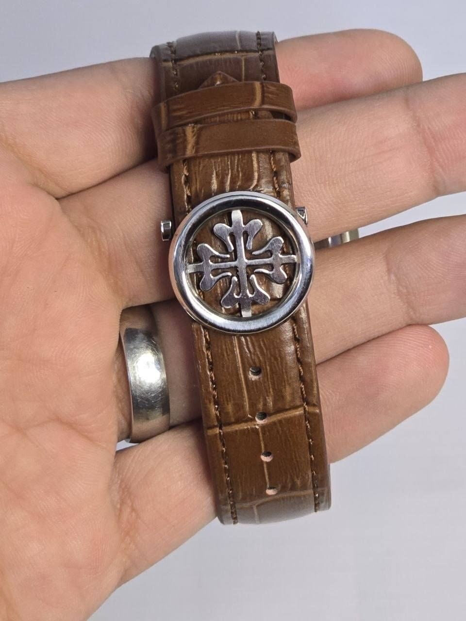 باتك فلبPatek Philippe
تحفه فنيه تتخطى مفهوم الوقت 
مكينة كوارتز ستوبوج (جميع السناتر شغالة)
الميناء اسود فخم بدزاين عصري فول لامينوس ارقام واميال 
زجاج معدني مقاوم للخدش 
نظام شمسي قمري شغال
منفذ تاريخ شهري
الهيكل مصنوع من التيتانيوم 
مختمة من كل مكان
سير جلد مختم 
قفل فراشة اصلي + قطر 43

السعر :- 35 الف ع اول تم 
للحجز والاستفسار يرجى الاعتماد خاص


**إذا كنت صاحب هذا الإعلان وتريد حذفه لأي سبب، رجاءا أرسل رسالة إلى الدعم الفني**
