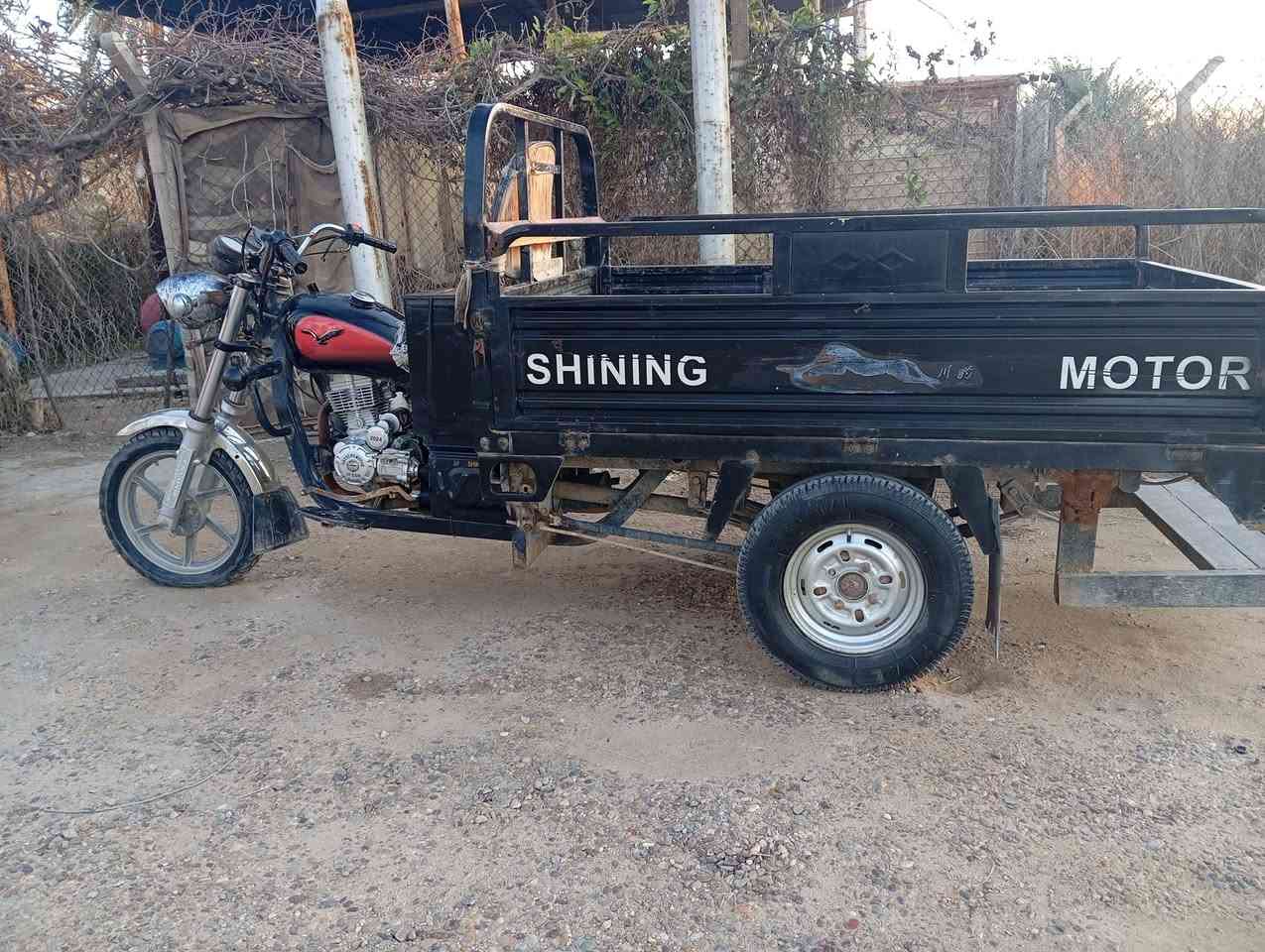 للبيع سنويه ورقم بيها 
راعيها ماواصله*********** 
السعر مليون و 200بيها مجال قليل 
العنوان كربلاء الحسينيه الكنطره البيضاء
